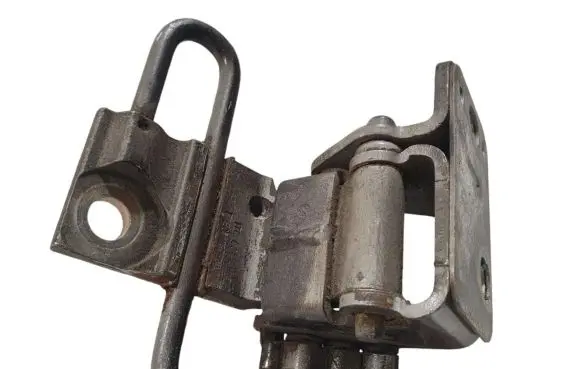 Volkswagen Touran I Front door lower hinge 1T0831411A
