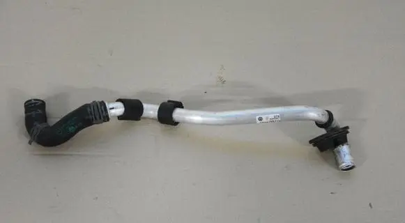 Volkswagen Touareg II Engine coolant pipe/hose 7P0819911E 7L0819329A