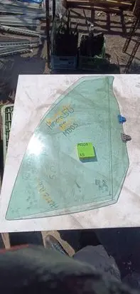 Nissan Almera N16 Front door window glass four-door 1212123