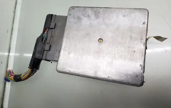 Mazda 626 Engine control unit/module FP3418881J 802243