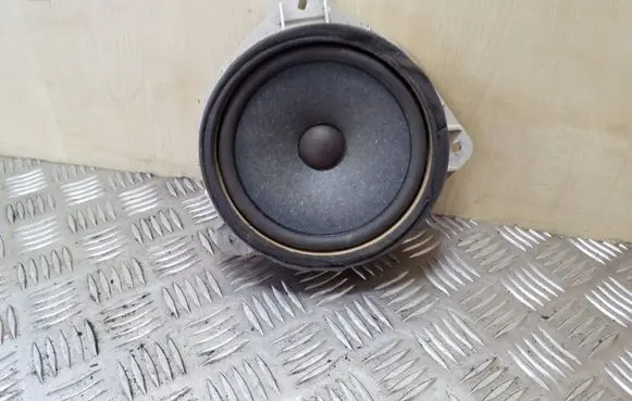 Toyota RAV 4 (XA20) Front door speaker 8616042070