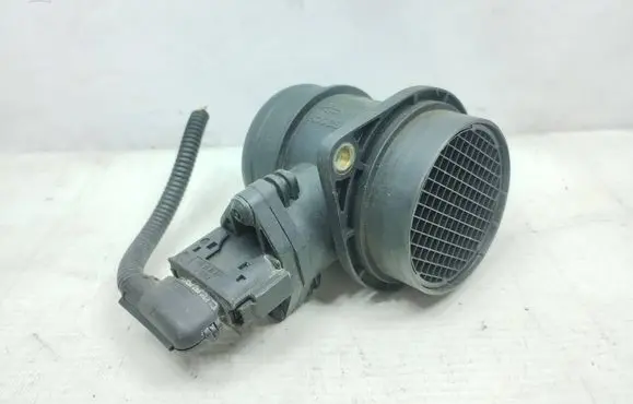 BMW 5 E60 E61 Mass air flow meter 0280218075 1438687