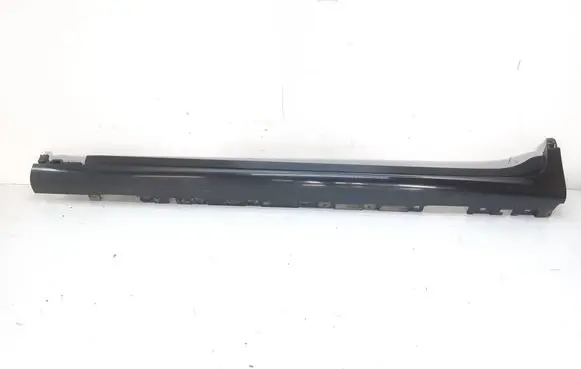 BMW X3 F25 Sill 8048171