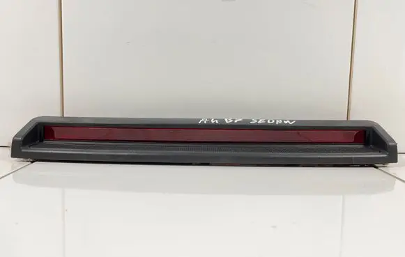 Audi A4 S4 B7 8E 8H Third/center stoplight 28427001