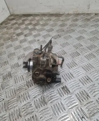 Toyota Avensis T250 Fuel injection high pressure pump 221000R020