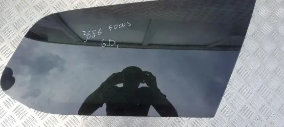Ford Focus Rear side window