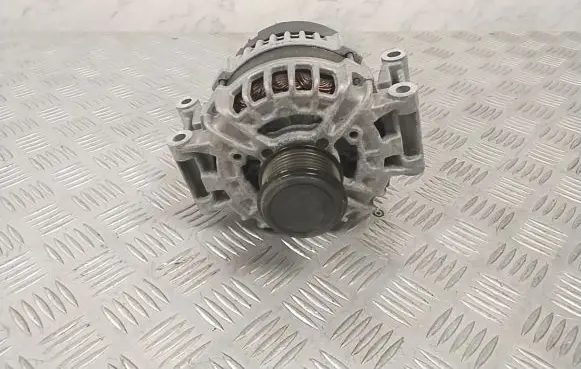 Audi A5 8T 8F Generator/alternator 06H903018J