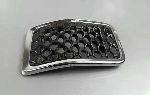 Jeep Cherokee Front bumper upper radiator grill 68323776AB4