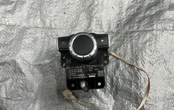 Mercedes-Benz SLK R172 Central console control unit A1729000312 A2189022502 A1729011305