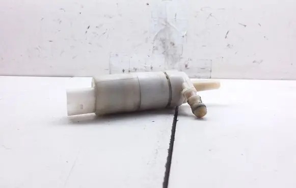 Mercedes-Benz CLK A208 C208 Windscreen/windshield washer pump