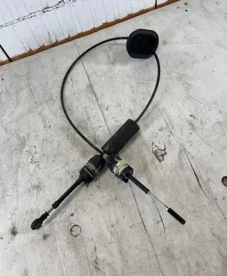 Gear shift cable linkage