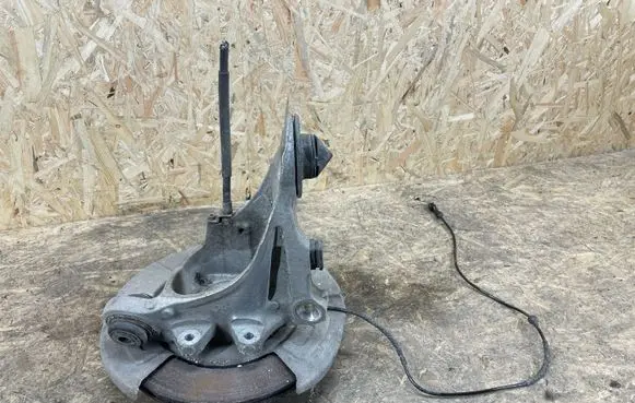 BMW X5 E70 Rear wheel hub 6770984