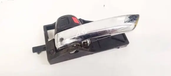 Suzuki SX4 S-Cross Front door interior handle 