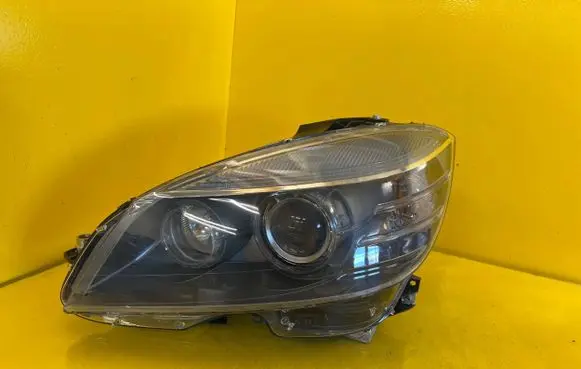 Mercedes-Benz C W204 Headlight/headlamp A2048207561
