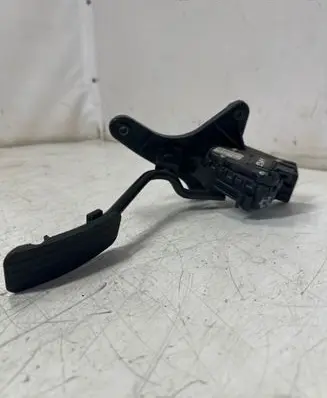 Jaguar XF X250 Accelerator throttle pedal 8X23-9F832-A