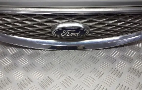 Ford Mondeo Mk III Front grill 6S7X8A133BA