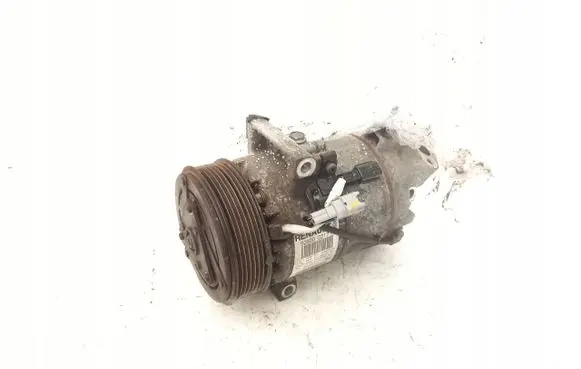 Renault Captur Air conditioning (A/C) compressor (pump) 926000217RRENAULT
