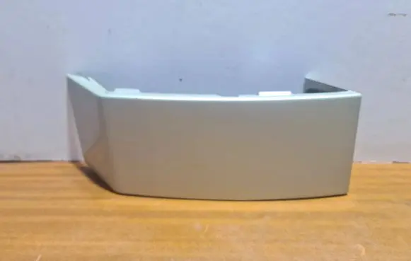 Volvo XC90 Rear/tail light trim molding 8620820 1125