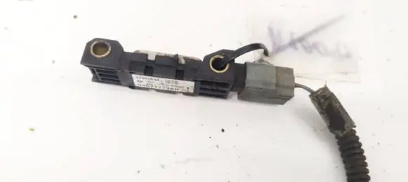Dodge Magnum Airbag deployment crash/impact sensor 04671779AB 33067610
