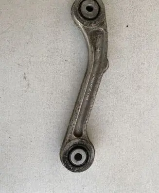 Rear upper control arm/wishbone