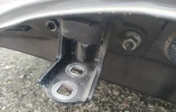 Renault Scenic II - Grand scenic II Rear door lower hinge