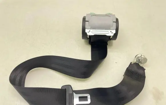 Audi A6 S6 C6 4F Rear seatbelt 4F0857805E