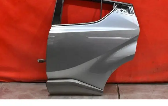 Toyota C-HR I Rear door 