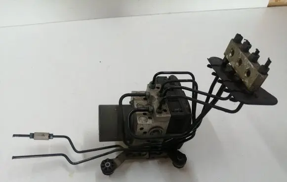 BMW 5 F10 F11 ABS Pump 6852808