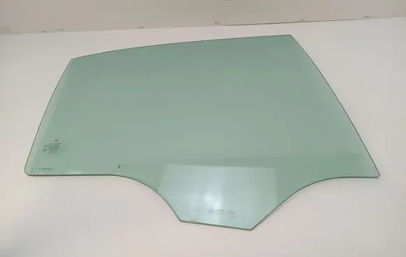 Mercedes-Benz C W204 Rear door window glass E000292