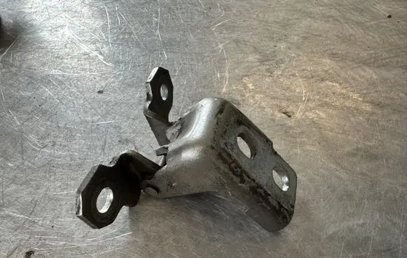 Renault Scenic III - Grand scenic III Front door upper hinge 804000016RD