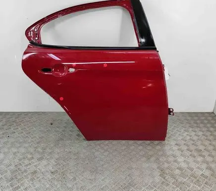 Alfa Romeo Giulia Rear door 50549830