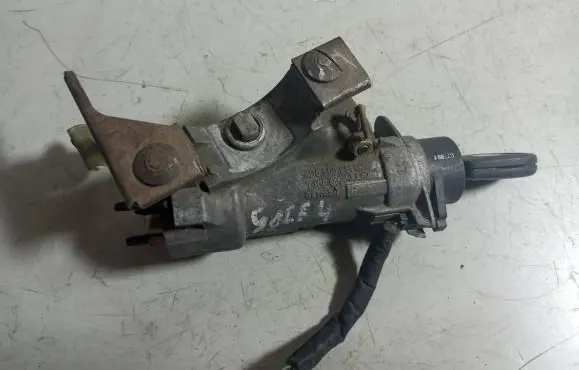 Volkswagen Golf IV Ignition lock 4B0905851C