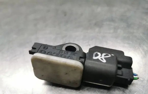 Volvo V70 Airbag deployment crash/impact sensor 30712107