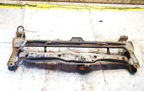 Volkswagen PASSAT B3 Front subframe