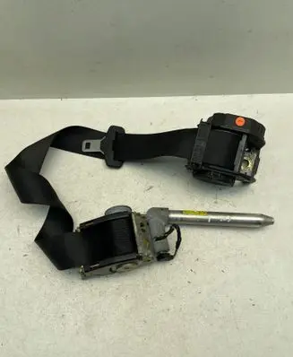 Rear seatbelt