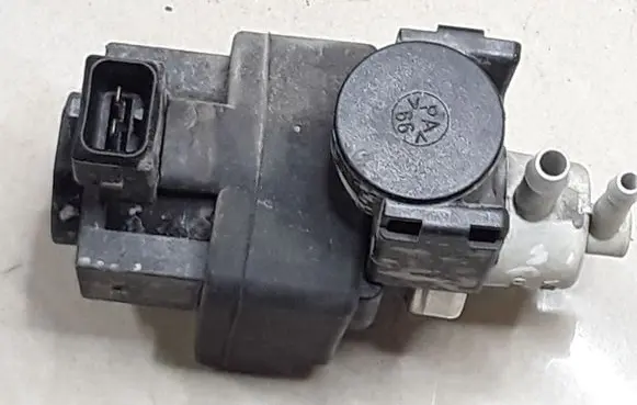 Nissan Primera Turbo solenoid valve 8200270451 72190356
