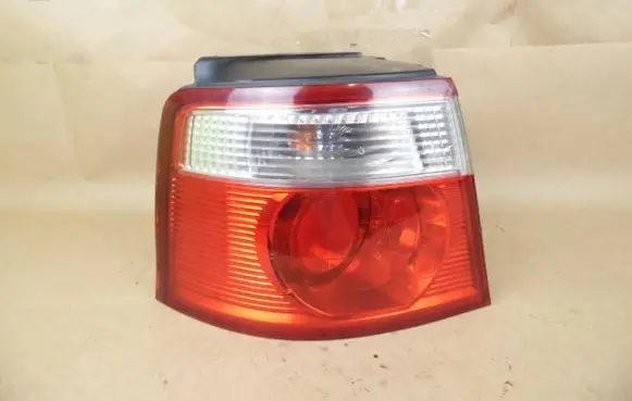 KIA Carens II Rear/tail lights