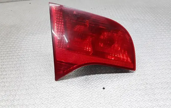Audi A4 S4 B7 8E 8H Tailgate rear/tail lights 8E9945093