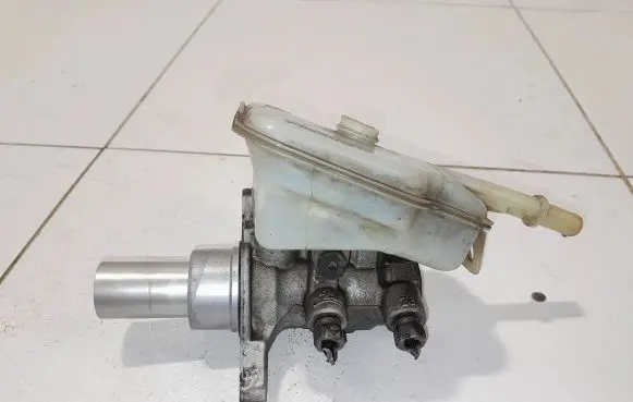 Ford S-MAX Master brake cylinder E1GC2K478M E1GC2140A