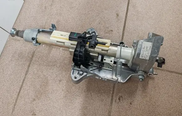 Mercedes-Benz A W169 Steering wheel axle A1694602416