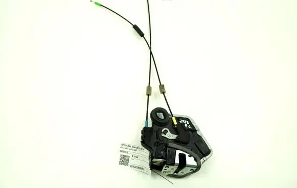 Toyota RAV 4 (XA40) Rear door lock 6905012410