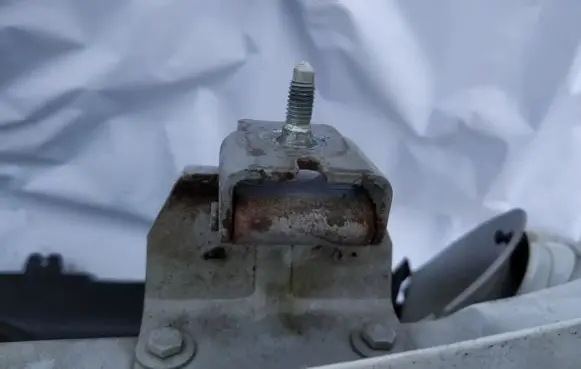 Peugeot 307 Tailgate/trunk/boot hinge