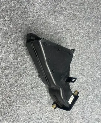 BMW iX Air intake duct part 51748737025 11252014 112520
