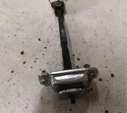 Hyundai Santa Fe Front door check strap stopper