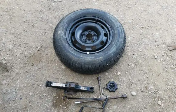 Volkswagen Golf IV R14 spare wheel 1J0601027J 17580R14