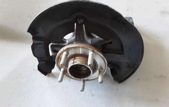 Ford C-MAX II Front wheel hub AV613K170