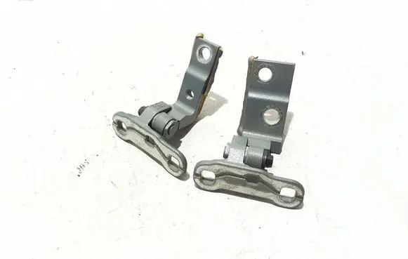 Volvo S60 Front door upper hinge 31662717