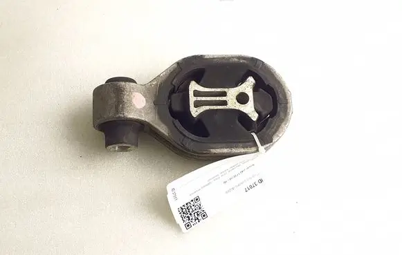 Engine mount bracket