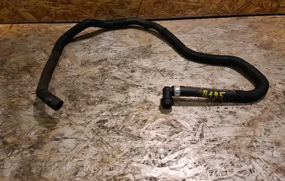 Volvo V70 Engine coolant pipe/hose 30745320