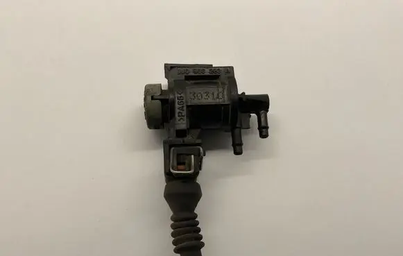 Skoda Octavia Mk2 (1Z) Turbo solenoid valve 1J0906283A